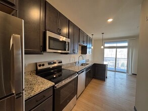 Vicino Madison in Madison, WI - Foto de edificio - Building Photo