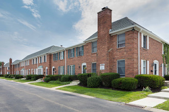 Bowdoin Square Apartments in Amherst, NY - Foto de edificio - Building Photo