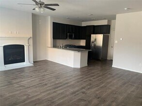 2403 Siskiyou St in Lewisville, TX - Building Photo - Building Photo