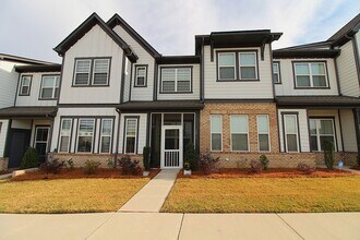 5815 Clear Creek Ln in Charlotte, NC - Building Photo - Building Photo