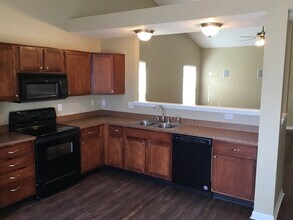 12183 Carriage Stone Dr in Fishers, IN - Building Photo - Building Photo