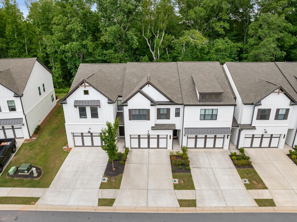 4635 Cypress Park Dr in Gainesville, GA - Building Photo