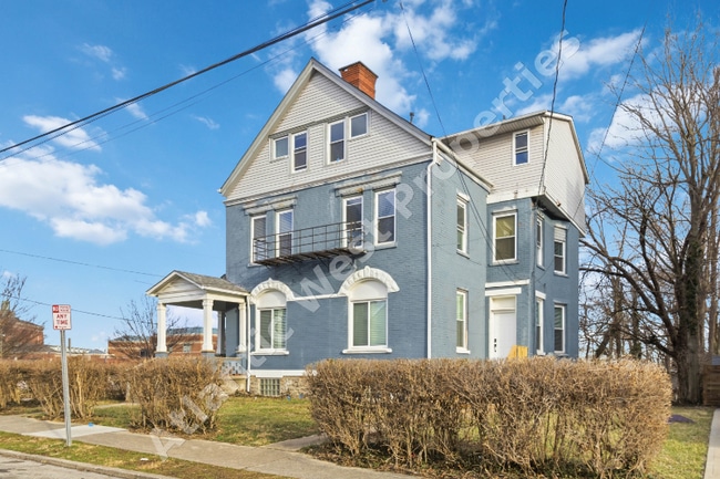 1512 Blair Ave, Unit D in Cincinnati, OH - Foto de edificio - Building Photo