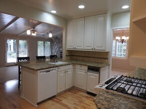 2773 Harkness St in Sacramento, CA - Building Photo - Building Photo