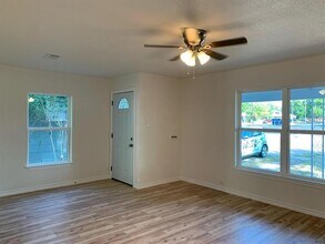 820 W Crawford St in Denison, TX - Building Photo - Building Photo