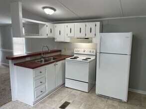 4327 Plainfield Rd in Sophia, NC - Building Photo - Building Photo