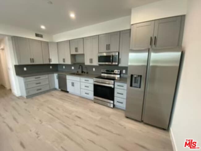 property at 10455 Etiwanda Ave