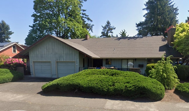 4110-4112-4112 NE 42nd Ave in Portland, OR - Building Photo - Building Photo