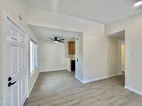 4065 Porte La Paz in San Diego, CA - Building Photo - Building Photo