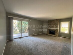 1536 Young Cir in Elk Grove Village, IL - Building Photo - Building Photo