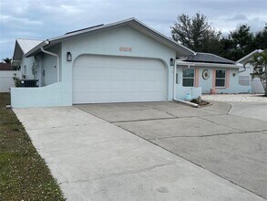 6108 11th Ave W in Bradenton, FL - Building Photo - Building Photo