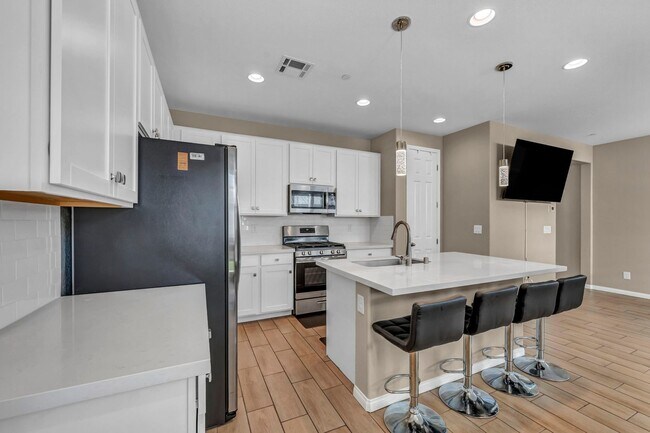 688 Monroe Hl Pl in Henderson, NV - Building Photo - Building Photo