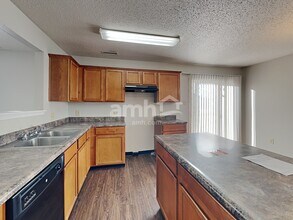 690 Runnymede Ct in Greenfield, IN - Building Photo - Building Photo