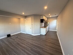 176 Court St, Unit 1 in Plymouth, MA - Building Photo - Building Photo