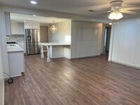 743 Yorkshire St photo'