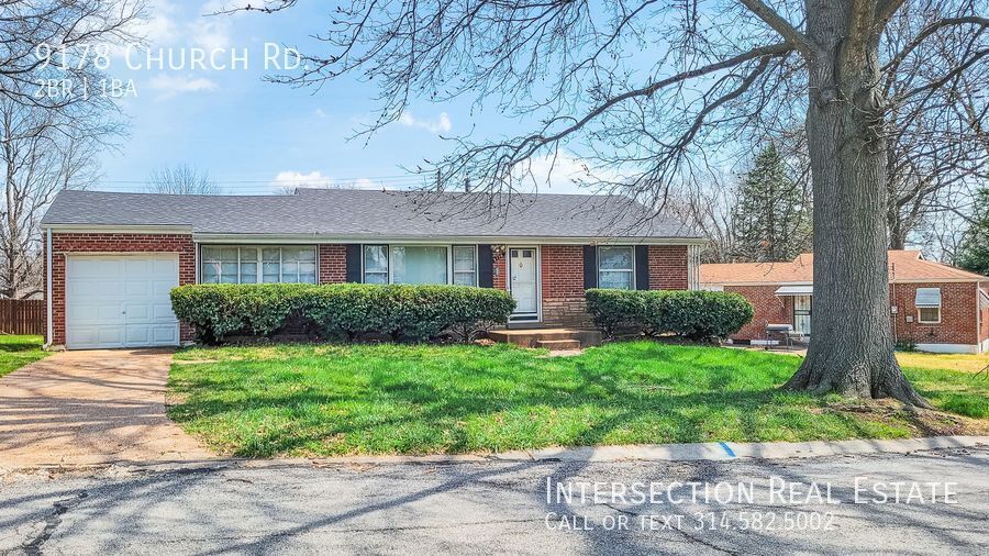 9178 Church Dr in Bellefontaine Neighbors, MO - Building Photo