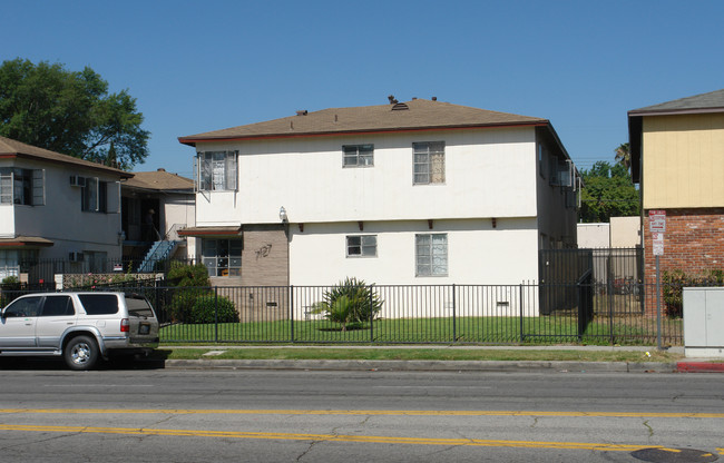 7127 Whitsett Ave in North Hollywood, CA - Building Photo - Building Photo