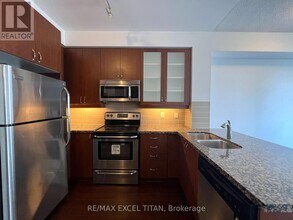 111 Upper Duke Crescent in Markham, ON - Building Photo - Building Photo