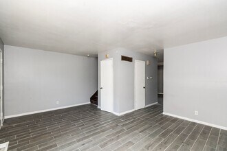 5514 Wren Ave in St. Louis, MO - Building Photo - Building Photo