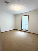 6853 Willie Lou Ave in Houma, LA - Foto de edificio - Building Photo