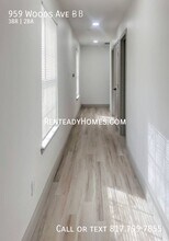 959 Woods Ave, Unit B in Fort Worth, TX - Building Photo - Building Photo