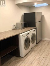 8 Pecan Dr in Brampton, ON - Building Photo - Building Photo