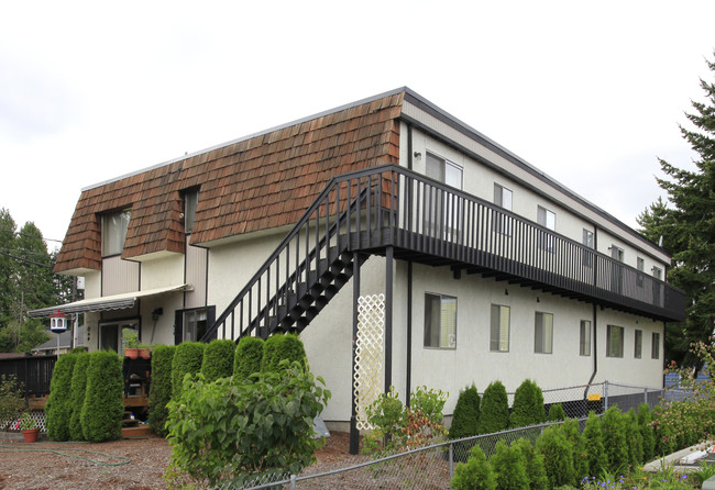 The Empress Apartments in Everett, WA - Building Photo - Building Photo