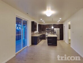 4262 Novak Dr SW in Port Orchard, WA - Building Photo - Building Photo