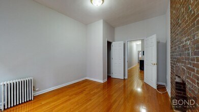 504 West 44th Street in New York, NY - Foto de edificio - Floor Plan
