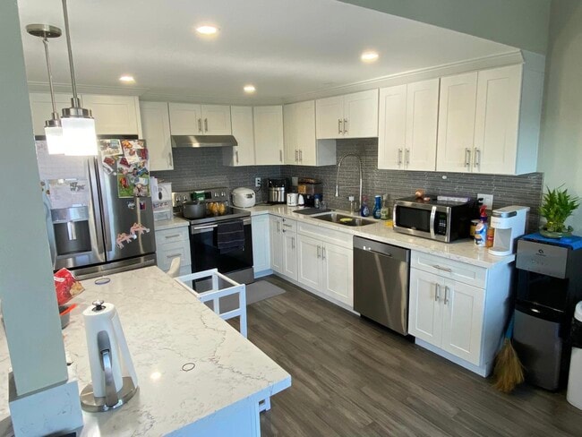 2397 Donnington Way in San Diego, CA - Building Photo - Building Photo