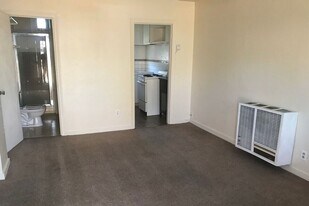 1950 H St in Sparks, NV - Building Photo