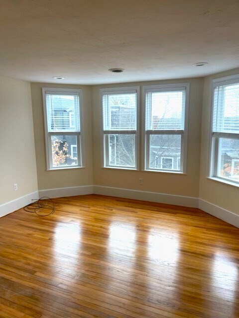 40 Marine Rd, Unit 1 in Boston, MA - Building Photo - Building Photo
