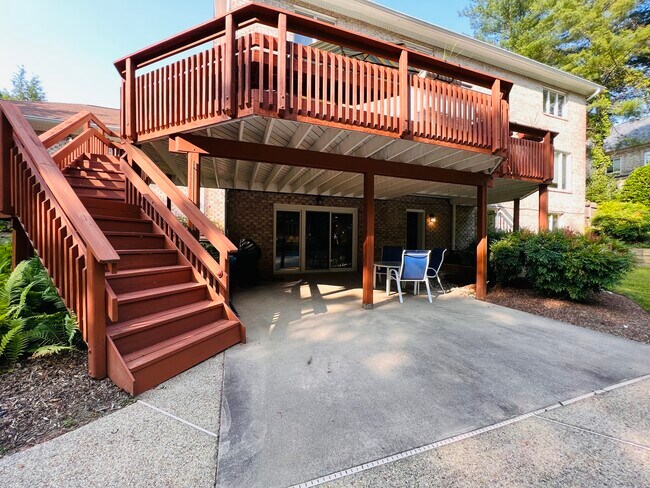 9806 Kentsdale Dr in Potomac, MD - Building Photo - Building Photo