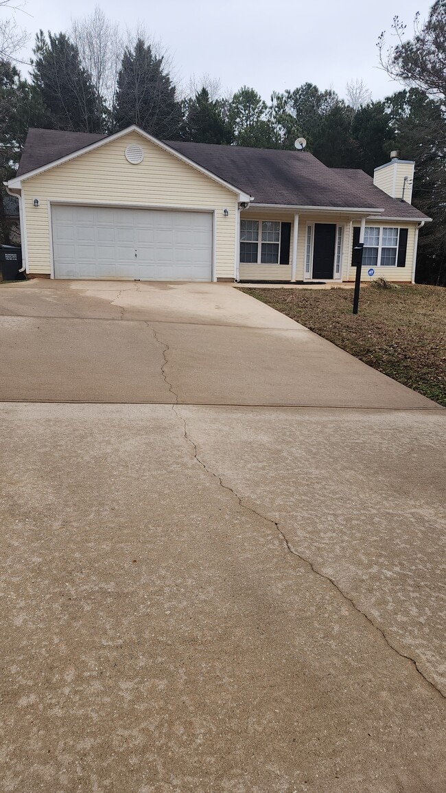 45 Spring Valley Way in Covington, GA - Building Photo - Building Photo