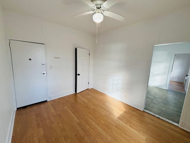 420 Littleworth Ln in Sea Cliff, NY - Building Photo - Building Photo