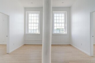 155 S River St, Unit 1A in Troy, NY - Building Photo - Building Photo