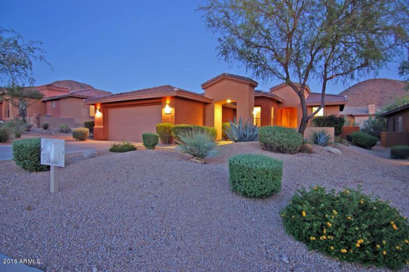 11475 E Helm Dr in Scottsdale, AZ - Building Photo