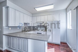 128 Holly Ct in Mountain View, CA - Building Photo - Building Photo