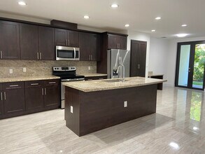 281 Bella Sol Way in West Palm Beach, FL - Building Photo - Building Photo