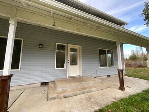 15044 119th Way SE in Yelm, WA - Building Photo - Building Photo
