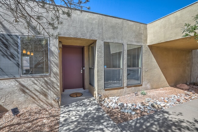 785 Tramway Pl NE in Albuquerque, NM - Building Photo - Building Photo