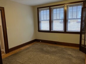 121 W 33rd St, Unit #2 in Covington, KY - Foto de edificio - Building Photo