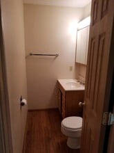 931 N 4th St in Clinton, IA - Building Photo - Building Photo