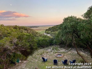 673 Overland Trail in Bandera, TX - Building Photo - Building Photo