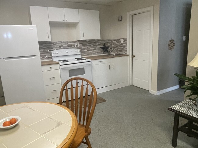 57 Water St, Unit bungalow