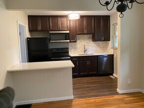 1040 Northwest Blvd, Unit 1040 Northwest Blvd in Grandview Heights, OH - Building Photo - Building Photo