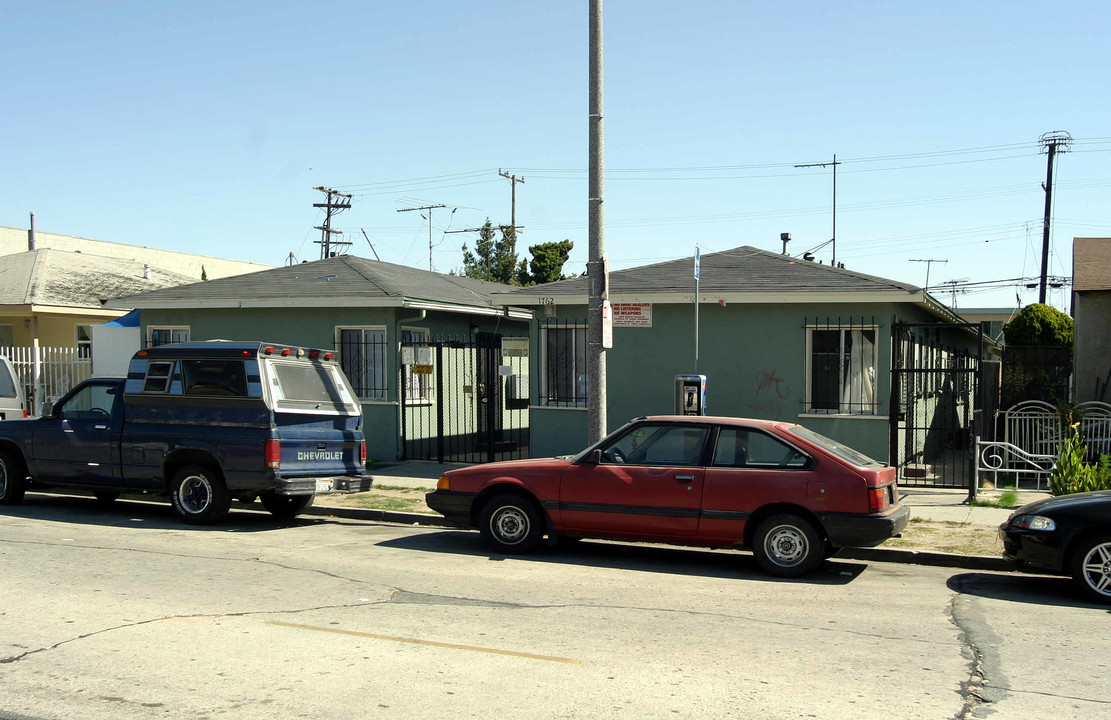 1762 Chestnut Ave in Long Beach, CA - Building Photo