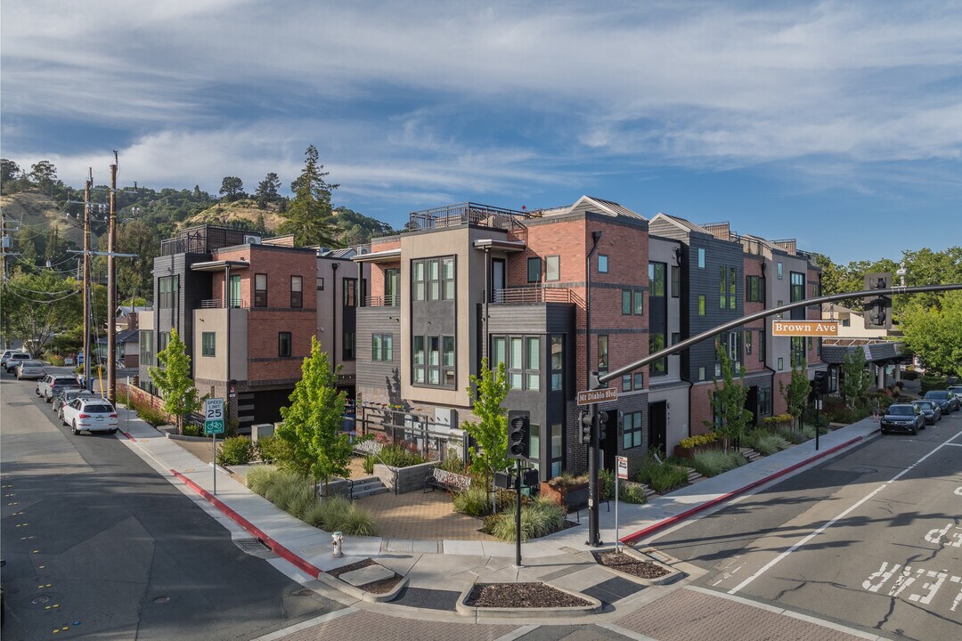 The Mill at Brown in Lafayette, CA - Foto de edificio