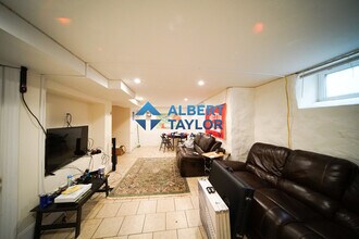 8 Sawyer Ter in Boston, MA - Building Photo - Building Photo