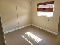 810 Lakeshore Dr photo'